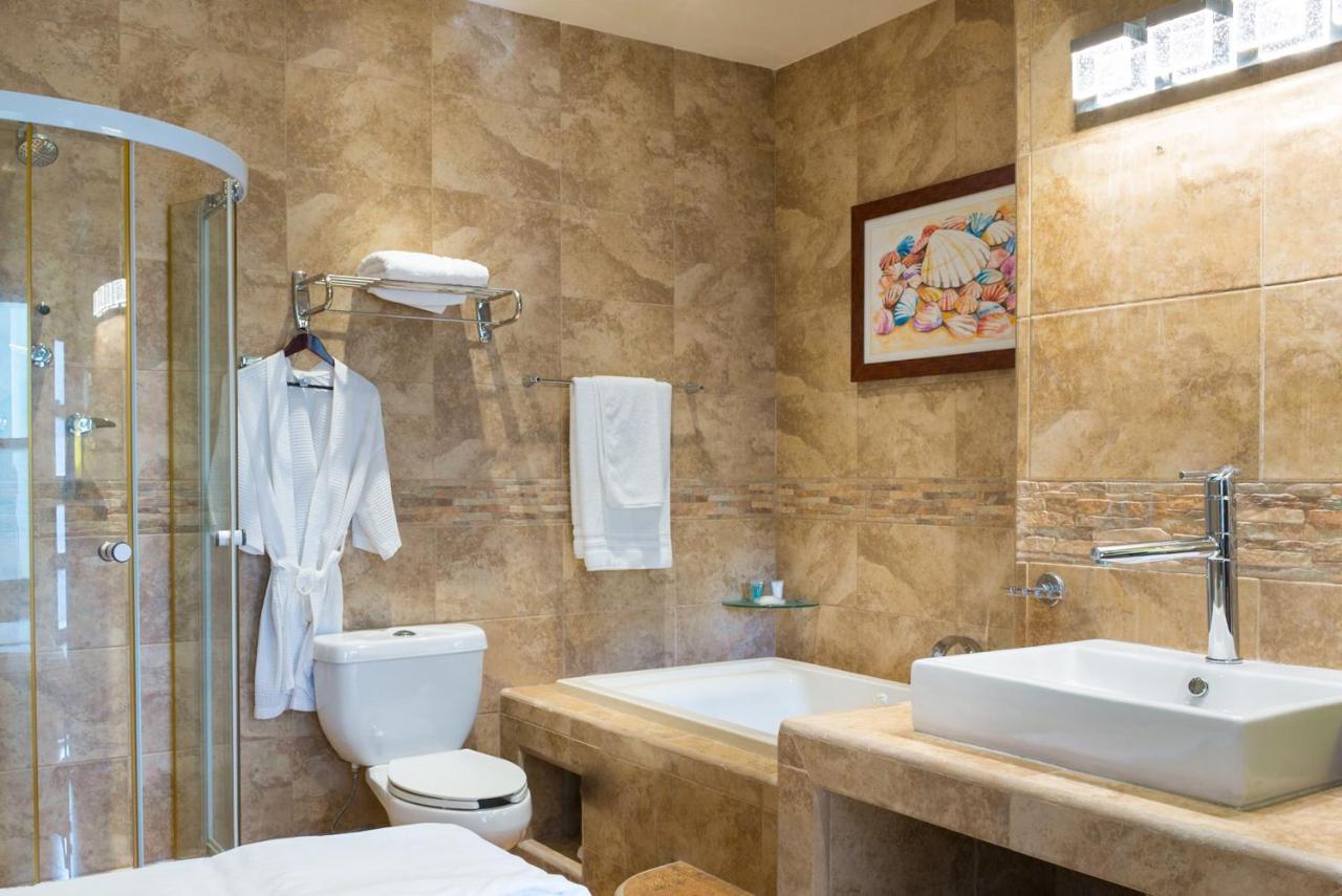 Alamos Inn Hotel Con Jacuzzi Y Piscina Cancún Eksteriør bilde